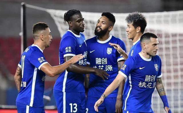 澳大利亚豪强击败对手，领跑小组