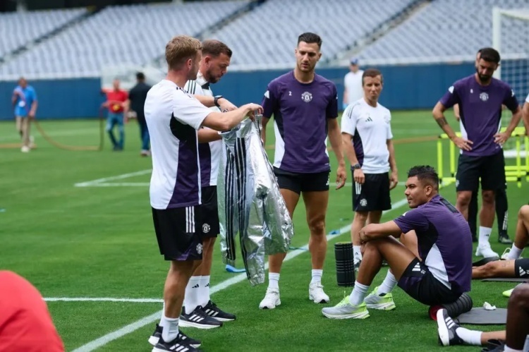 包含高温比赛中球员力战,亚冠之路坚定不移的词条 包含高温比赛中球员力战,亚冠之路坚定不移的词条